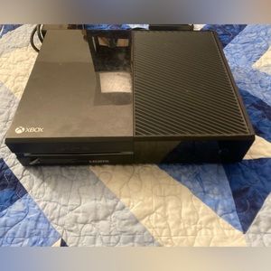 Pre-Loved (Used) XBox One, Black, 500GB.
